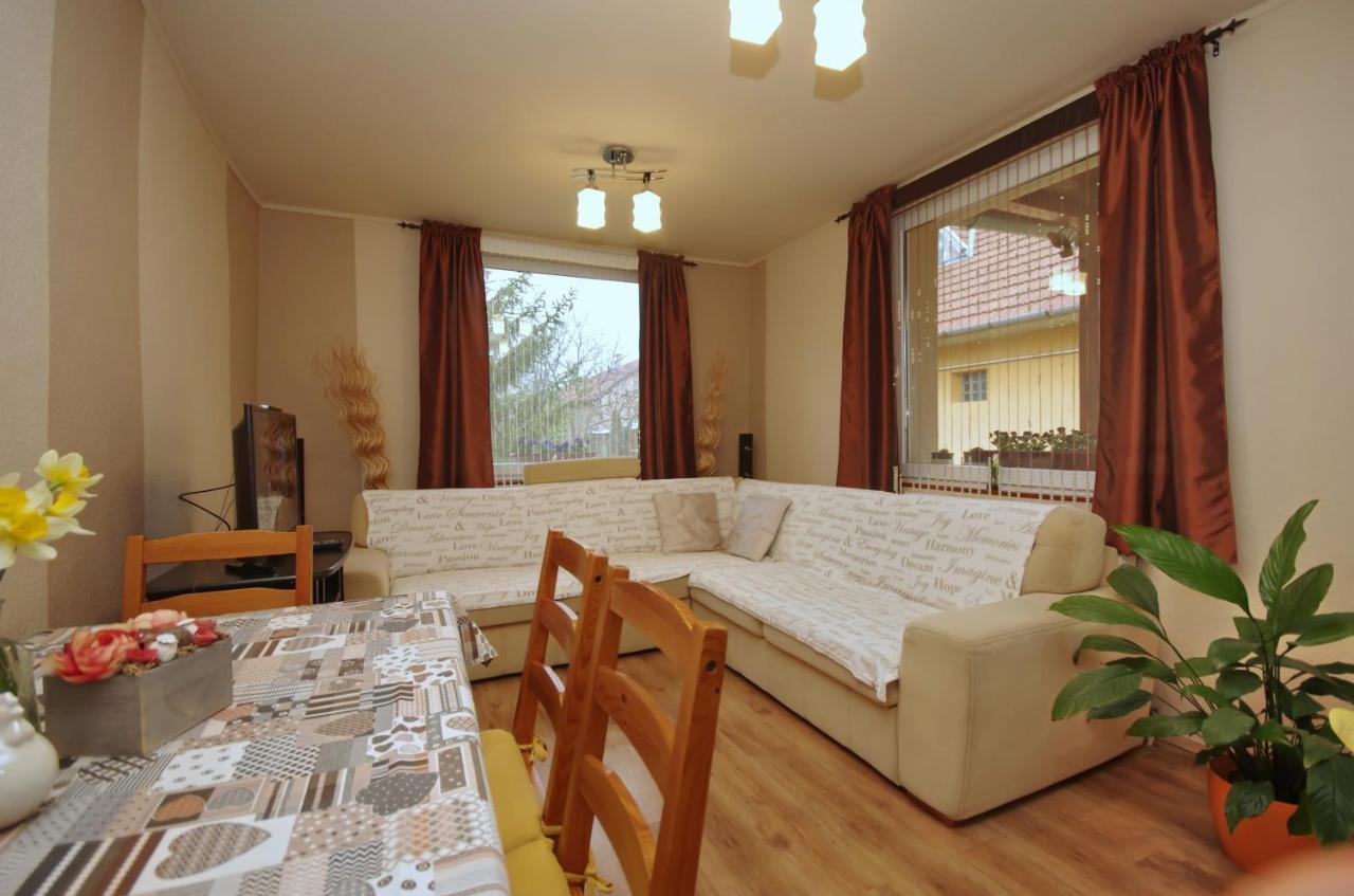 Bodza Apartman ยูลา ภายนอก รูปภาพ