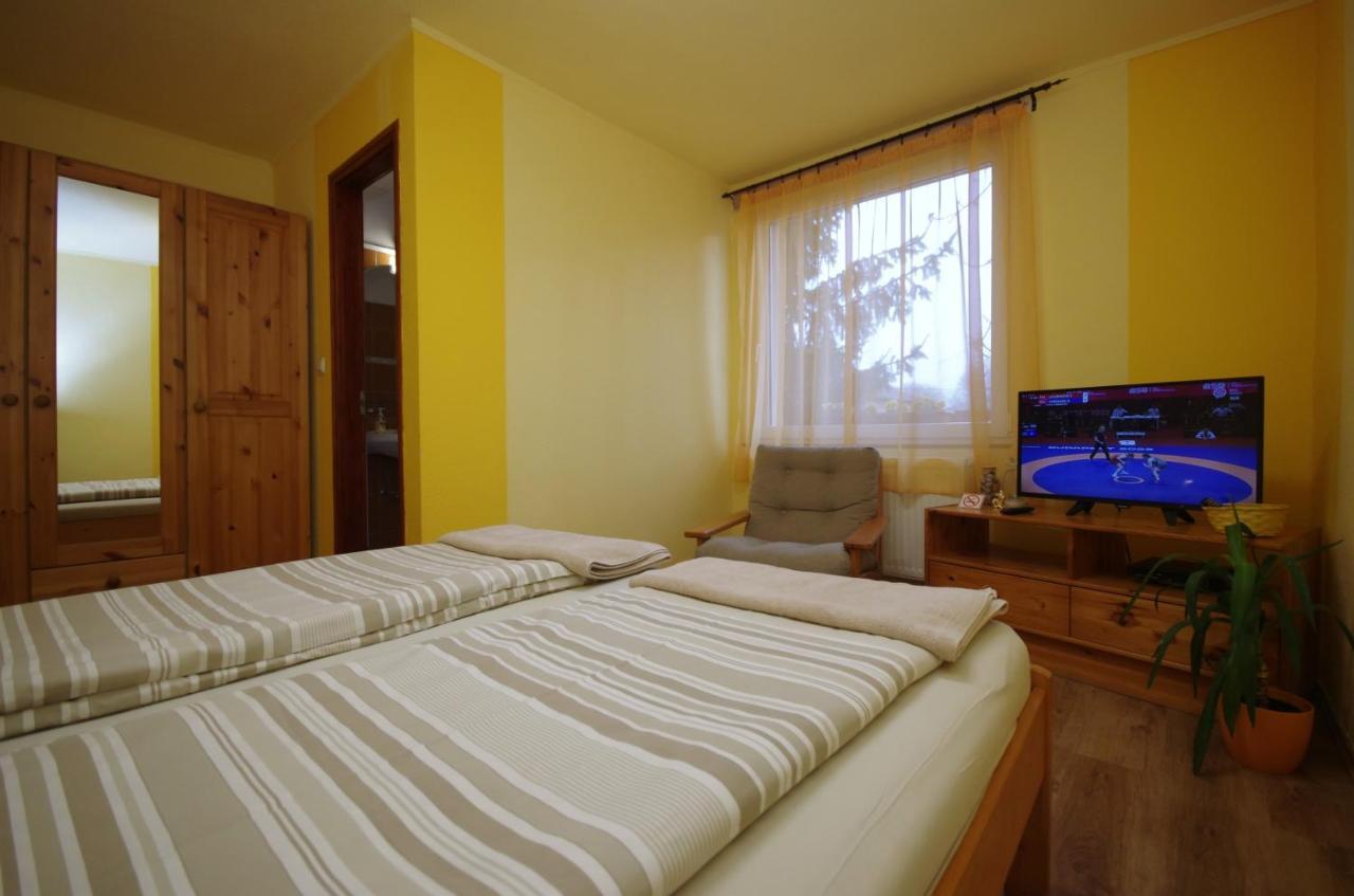 Bodza Apartman ยูลา ภายนอก รูปภาพ